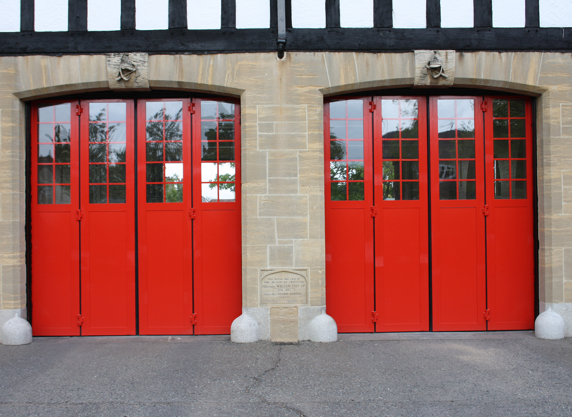 London Fire Brigade – Replacement of appliance bay doors